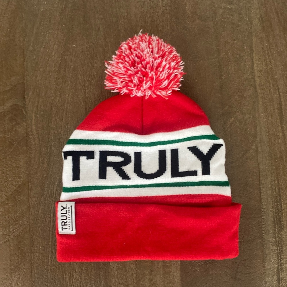 Truly Toboggan with Pom‎ Pom